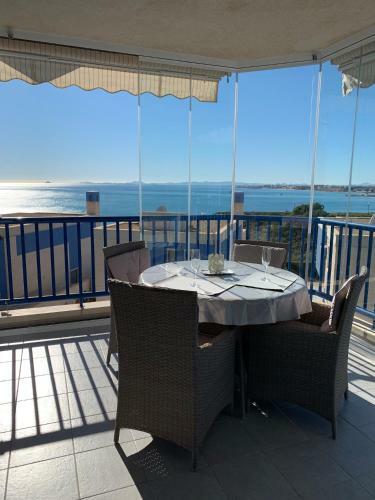 Apartamento Lovely Appartment With Stunning Sea View, 2nd Floor