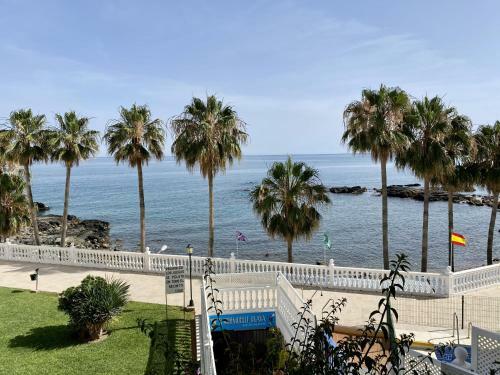 Perla Torremuelle - 'the Old Man' Front Line Apart