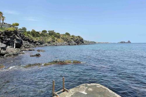 Aci Apartment By The Sea