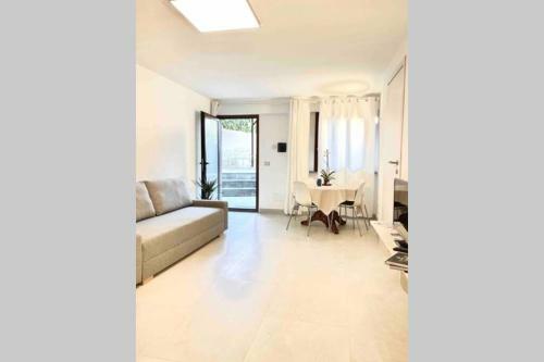 Aci Apartment By The Sea