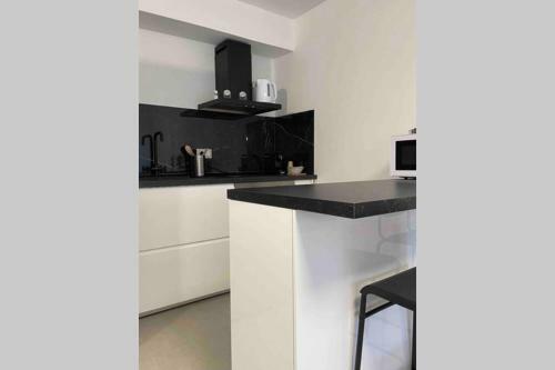 Aci Apartment By The Sea
