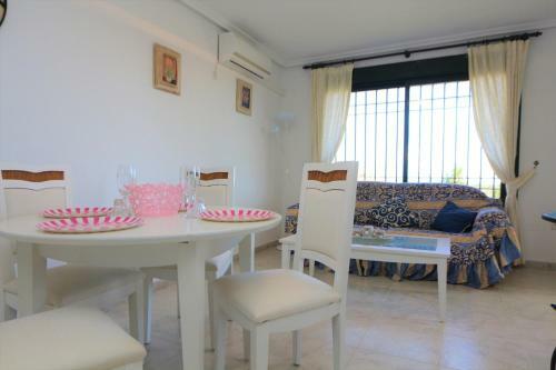 Apartamento Lomas De Campoamor Ref 8222