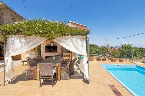 Villa Il Melograno Hvar With Pool & Bbq