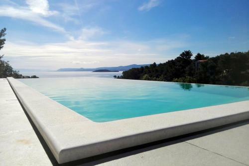 Seaside Apartments With A Swimming Pool Mudri Dolac, Hvar - 4050