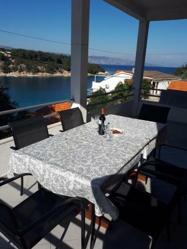 Apartamento Mala Basina -maslina