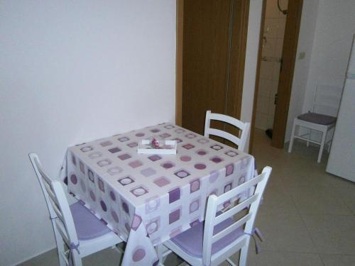 Apartments With A Parking Space Basina, Hvar - 12420