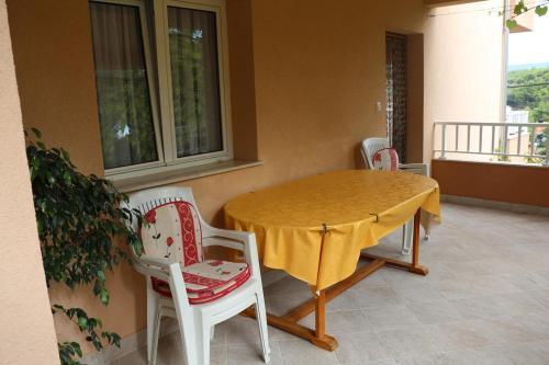 Apartments With A Parking Space Basina, Hvar - 12420