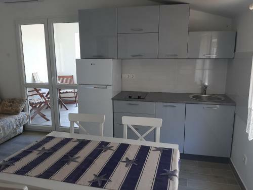 Apartments Basina