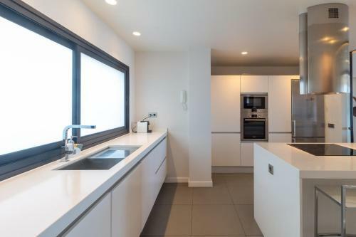 Extra Luxurious Apartment On The Beachfront