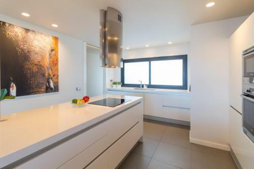 Extra Luxurious Apartment On The Beachfront