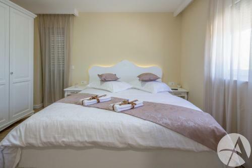 Villa Nautica With Private Pool