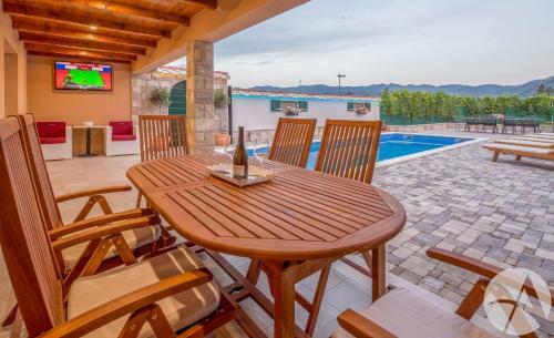 Villa Nautica With Private Pool