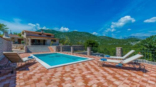 Villa Rusticale With Private Pool