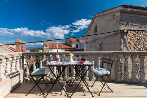 Apartment In Vrbnik/insel Krk 37191