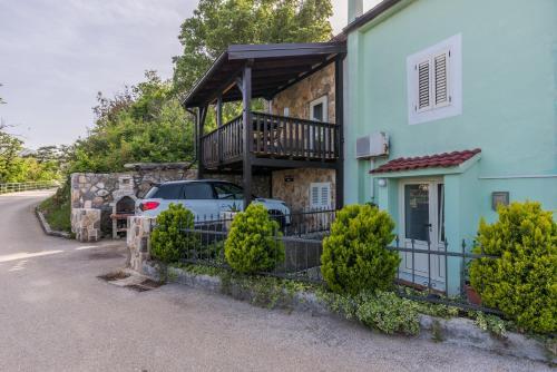 Apartamentos Stone House Knez