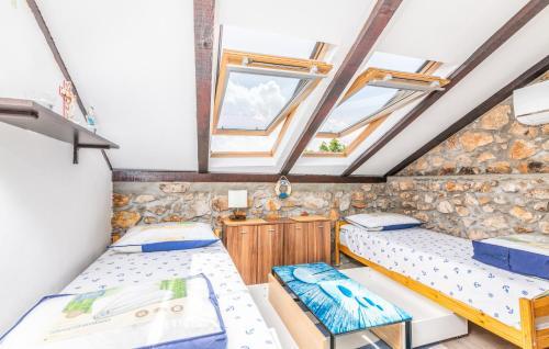 Apartamentos Stone House Knez