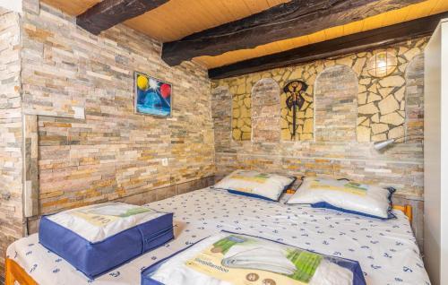 Apartamentos Stone House Knez