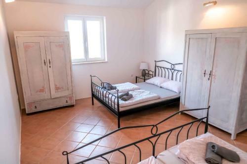 Holiday Home In Vrbnik - Insel Krk 42239
