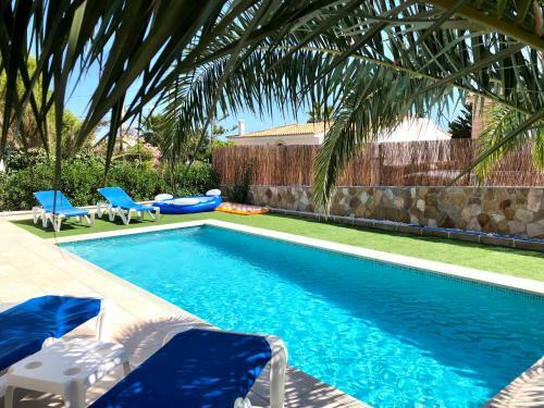 Cozy Villa In Cala Llombards, Mallorca