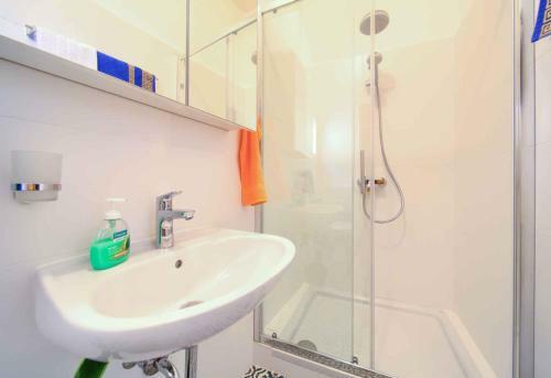 Apartment In Vrbnik/insel Krk 35995