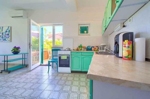 Apartment In Vrbnik/insel Krk 35995