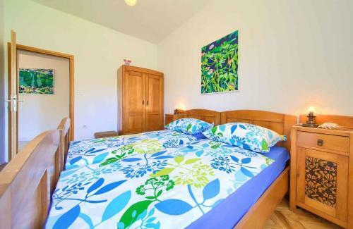 Apartment In Vrbnik/insel Krk 35995