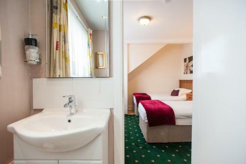 Hostal Fernbank Guest House