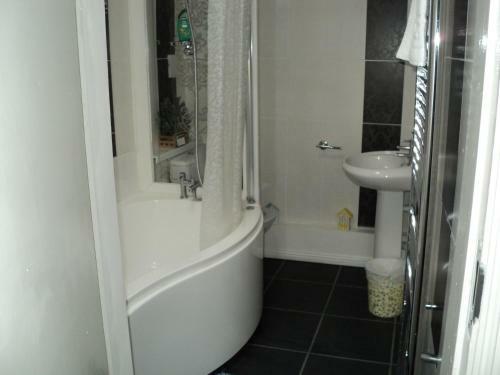 Hostal Cornerstone B&B