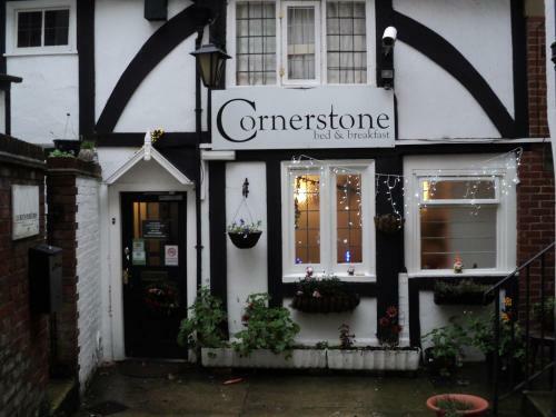 Hostal Cornerstone B&B