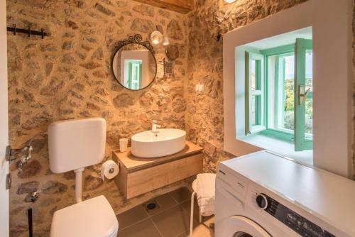 Luxury Villa With A Swimming Pool Risika, Krk - 17394