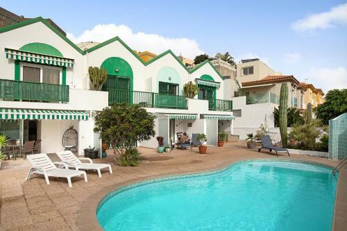 Villa Pomelo