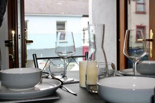 Luxurious 2-bed Town Centre Apartment