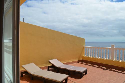 Apartamentos Miriam (charco Azul)