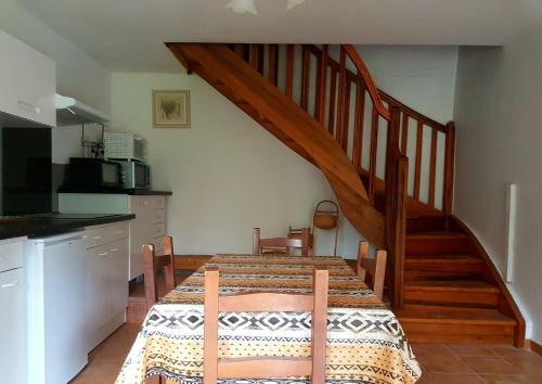 Charmant Appartement Dans Corps De Ferme Aiglun
