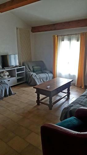 Charmant Appartement Dans Corps De Ferme Aiglun
