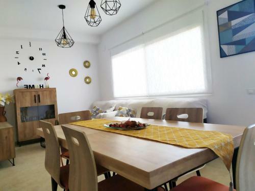 Apartamento Deltafamily � Barbacoa,piscina, Wifi Chromecast !!