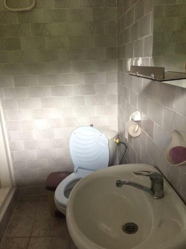 Hostal Guesthouse Malkhazi