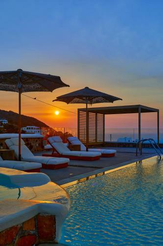 Hotel Symmetry Suites