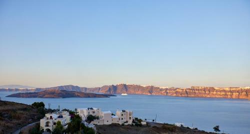 Admiral's House Santorini
