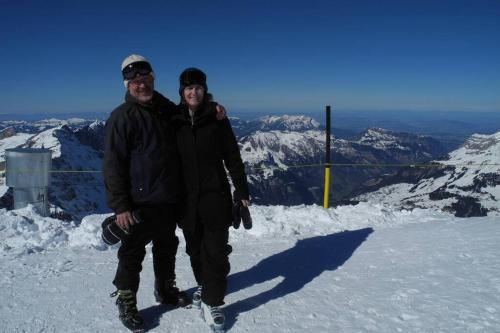 Apartamento Gem�tliche Dachwohnung Im Chalet Mit Bergblick