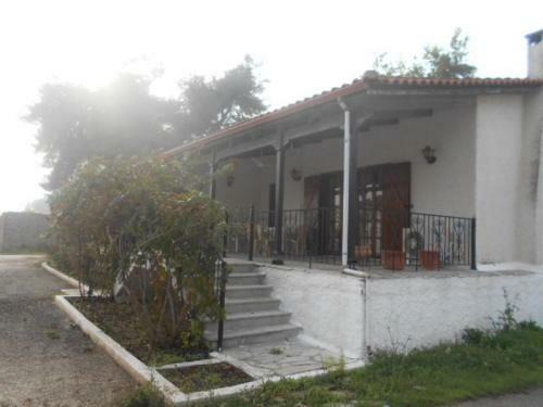 Villa Next To The Aliartos Gardens