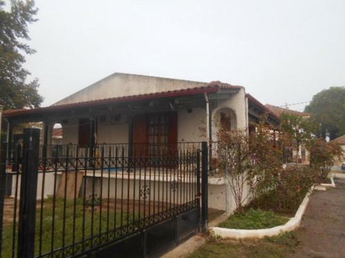 Villa Next To The Aliartos Gardens