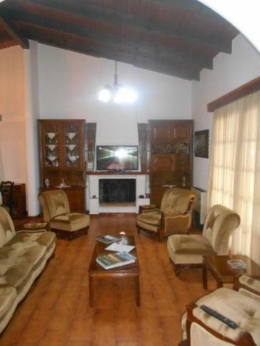 Villa Next To The Aliartos Gardens