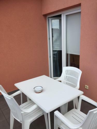 Apartmani Dora