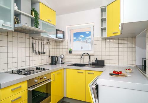 Family Petrov Apartments