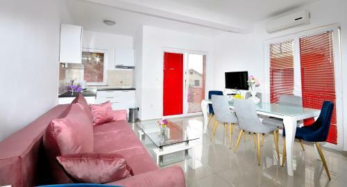 Stella Maris Apartments