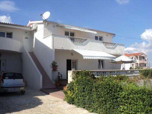 Apartments & Rooms Milena