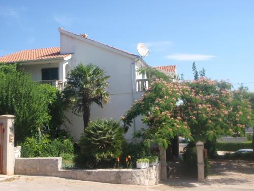 Apartments & Rooms Milena