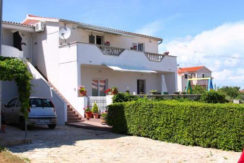 Apartments & Rooms Milena