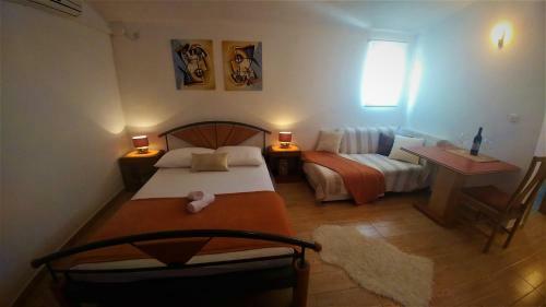 Apartments & Rooms Milena